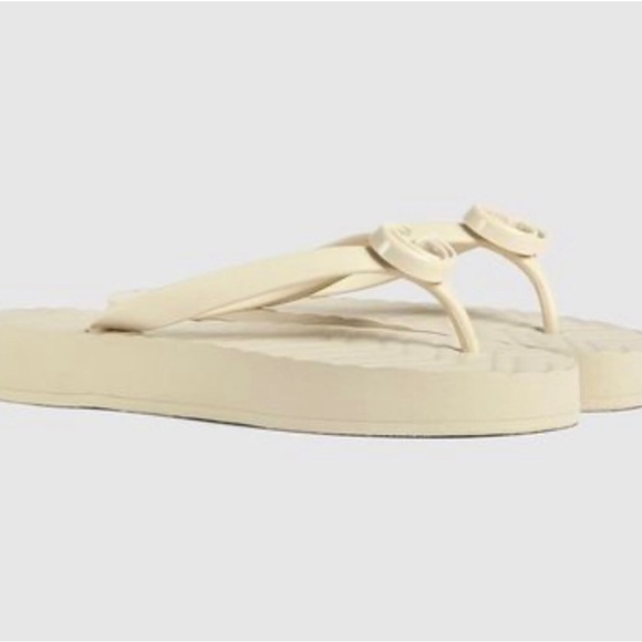 GUCCI Pascar Flip Flops in Chevron Rubber Mystic White/Ivory Vegan! size 34/35 5 - Picture 2 of 15